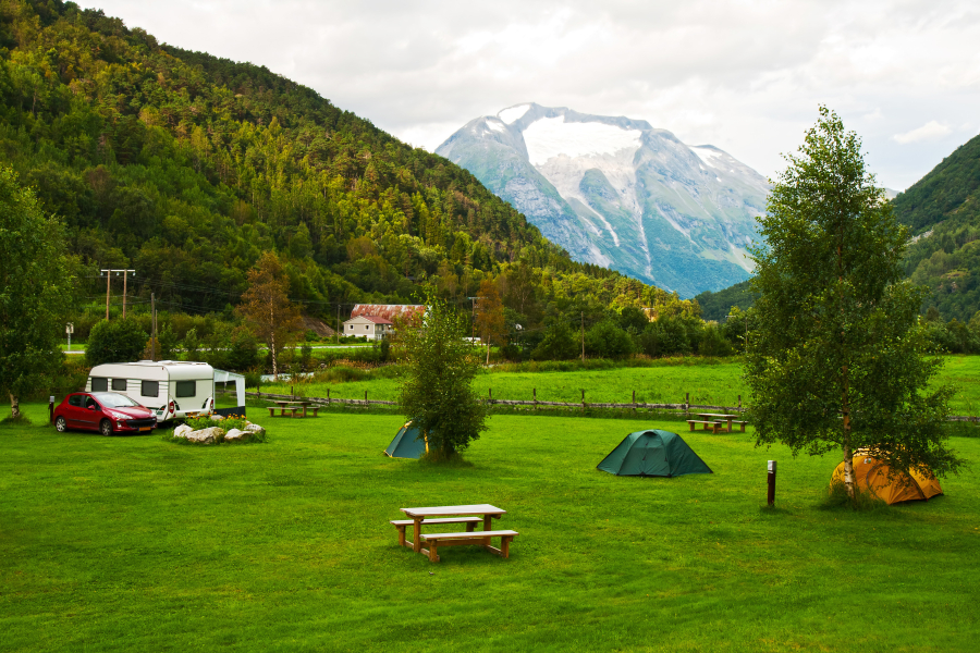 Escapade idyllique : Découvrez les meilleurs emplacements de camping dans les Pyrénées-Orientales